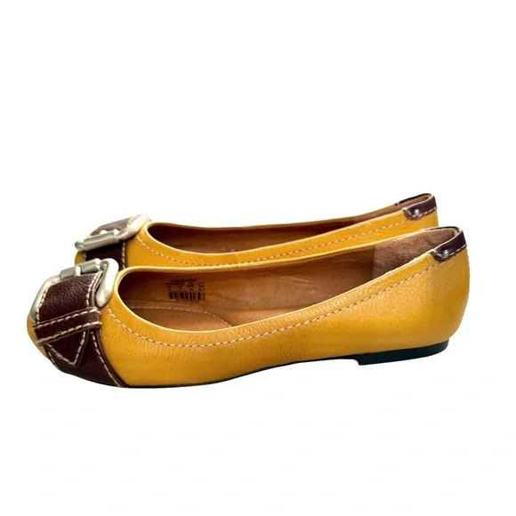 NWOB Fossil Yellow and Brown Flats & Loafers with Minimalist Design - Picture 3 of 7